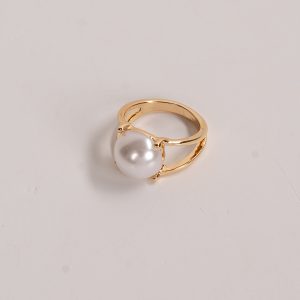 Mallory Gold Pearl Ring
